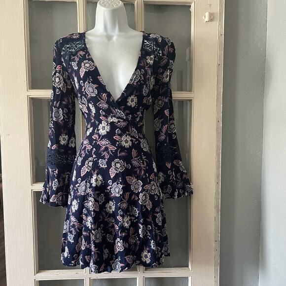 ASTR The Label Floral Dress - Picture 2 of 9